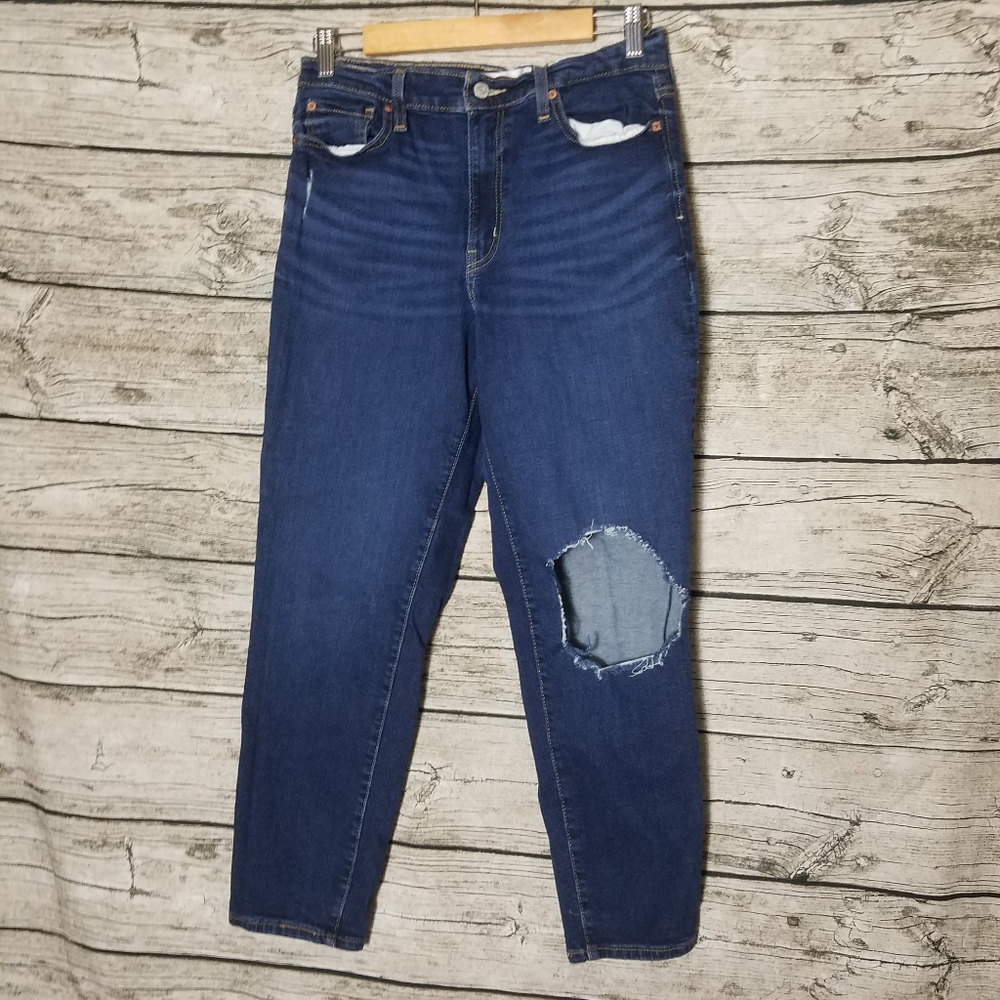Junior's Signature Levi Strauss Gold Destroyed Jeans Mom Jeans Size 9-W29Waist